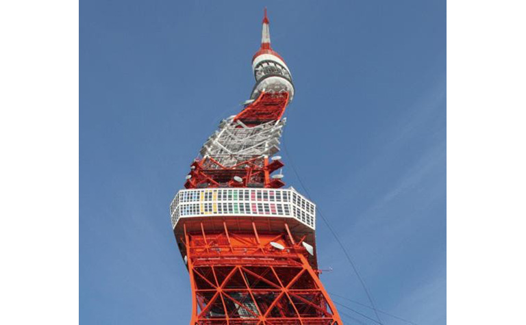 見たい部分がゆがんで見えます